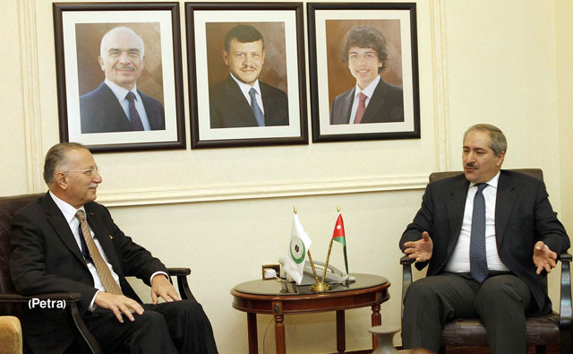 جوده يجري مباحثات مع نظيره الفلسطيني وامين عام التعاون الاسلامي