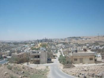 ورشة عمل حول التكيف والتأقلم مع التغيرات المناخية في الهاشمية  