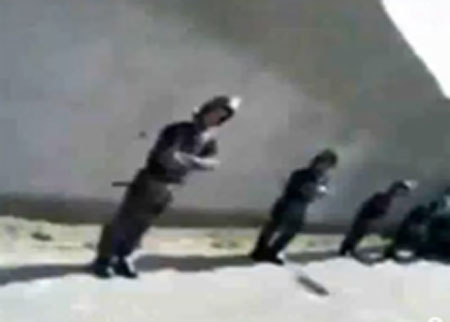 مذكرة جلب للعبادي ( شاهدوا محاولة القاء القبض على العبادي بالفيديو )