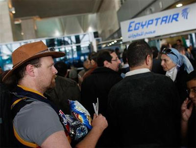 اشتباه بمحاولة تفجير مطار القاهرة بطائرة ليبية