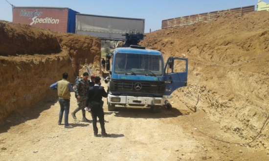 ضبط حفارة مخالفة تحفر بئر مخالف في الرمثا ..تفاصيل