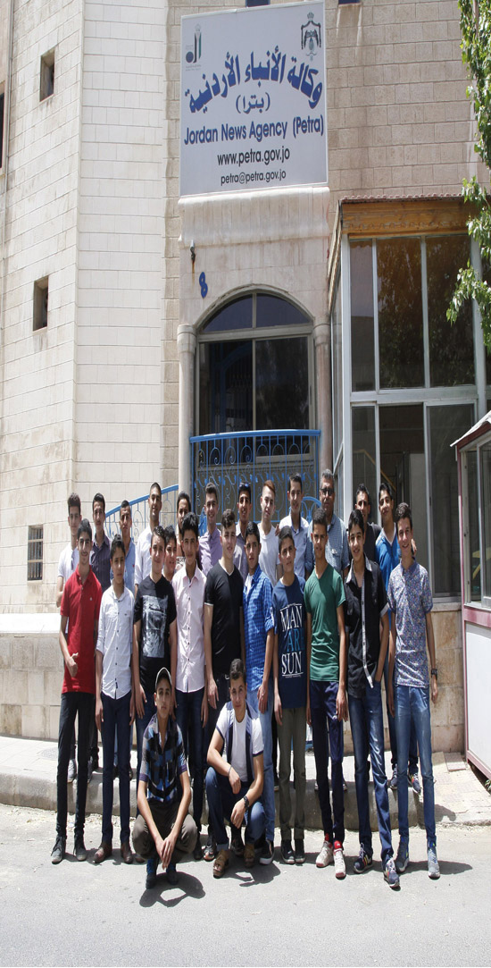وفد مركز شباب الصريح يزور وكالة الانباء الاردنية (بترا )