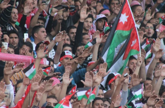 النشامى يتسلحون " بالارض والجمهور " للإنتصار على اوزبكستان النشامى يتسلحون " بالارض والجمهور " للإنتصار على اوزبكستان