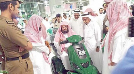 عربات كهربائية جديدة لخدمة المسنين بالمسجد الحرام عربات كهربائية جديدة لخدمة المسنين بالمسجد الحرام