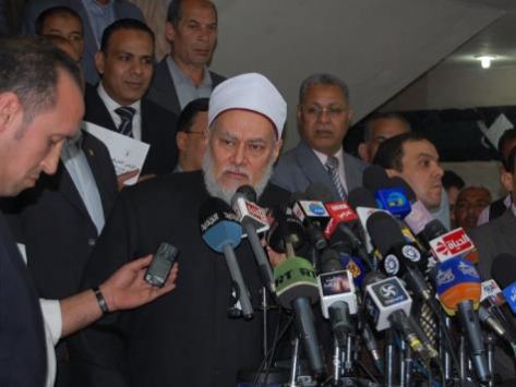 علي جمعة يلغي زيارة لبريطانيا خشية اعتقاله علي جمعة يلغي زيارة لبريطانيا خشية اعتقاله