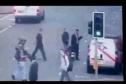 بلطجية يتعرضون لمذيع قناة فضائية بدون سبب