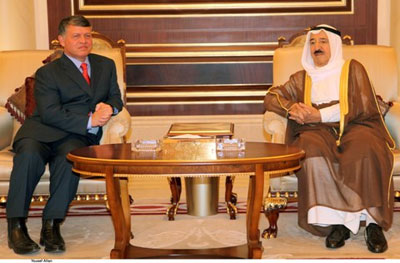 الملك يهنئ امير الكويت بالذكرى السادسة لتوليه سلطاته الدستورية 