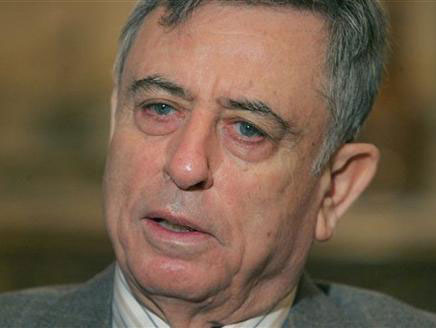 خدام: النظام السوري يحشد أسلحته في المناطق العلوية