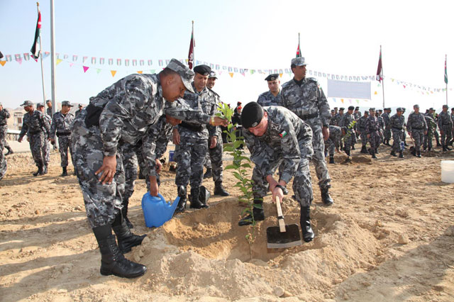 الدرك يحتفل بيوم الشجرة 