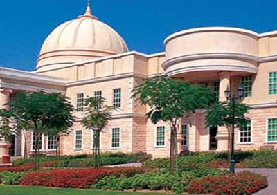 فعاليات اليوم الطبي التطوعي في الجامعة الامريكية في مادبا 