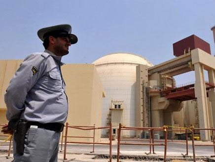 وفد "الذرية" يبدأ مهمته بإيران