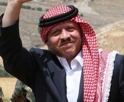 تواصل جلالة الملك مع المواطنين عبر وسائل الاعلام صورة للمجتمع المتكاتف تواصل جلالة الملك مع المواطنين عبر وسائل الاعلام صورة للمجتمع المتكاتف