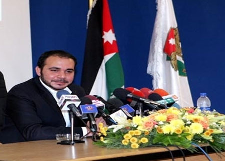 مسؤول بكرة القدم الدولية يدعم فكرة الامير علي حول غطاء الراس للاعبات 