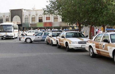 سعودية تُلقي بنفسها من سيارة زوجها بعد تعرضها للسرقة سعودية تُلقي بنفسها من سيارة زوجها بعد تعرضها للسرقة