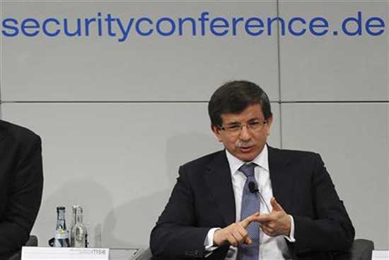 تركيا: الهجوم على إيران سيكون "كارثة" وينبغي الحوار