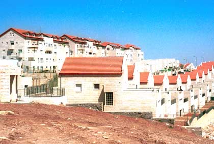 قيود إسرائيل كلفت فلسطين 7 مليارت قيود إسرائيل كلفت فلسطين 7 مليارت
