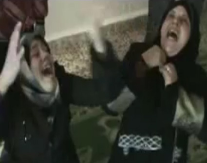 شاهدوا دعاء الامهات في سوريا ومدارس درعا ( 4 اشرطة فيديو ) شاهدوا دعاء الامهات في سوريا ومدارس درعا ( 4 اشرطة فيديو )
