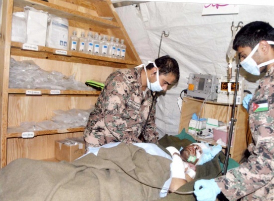 الكوادر الطبية الاردنية في لوغار تنقذ حياة مواطنين افغان