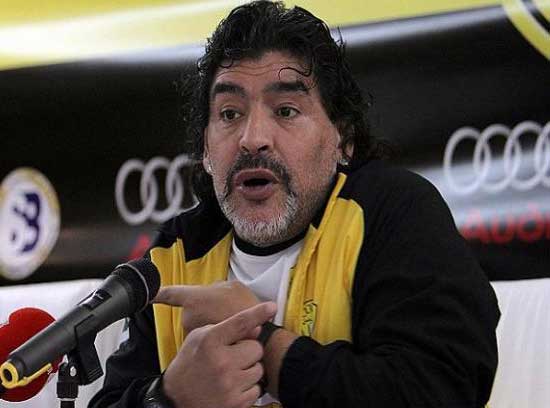 مارادونا يرفض تدريب المنتخب الإنجليزي