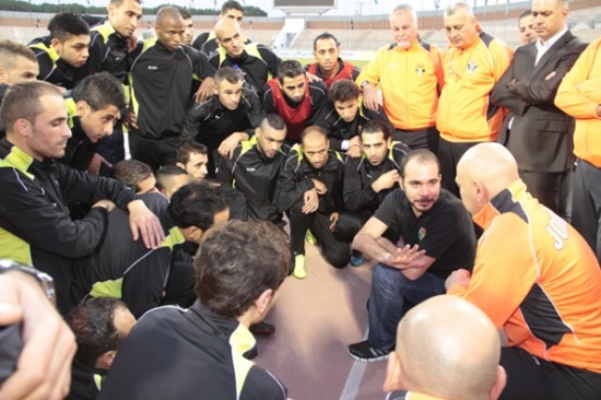 الأمير علي يترأس اجتماعا لاتحاد الكرة..وحسن في إجازة!