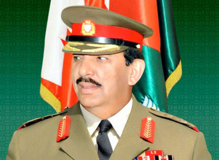 قائد الجيش البحريني يقول ان 7 دول غربية فرضت حظرا عسكريا على بلاده