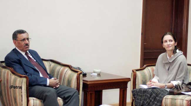 وزير التربية يلتقي السفيرة الفرنسية 