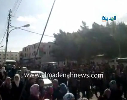 معلمو ومعلمات الكرك يهتفون بسقوط الخصاونة ( شاهدوا الفيديو )