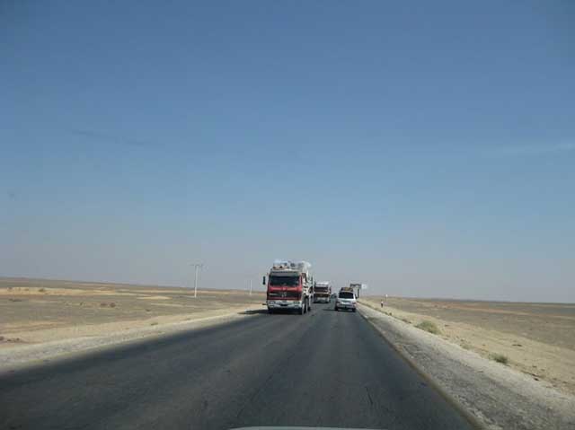 السلطات السورية تستثني شاحنات الخضار الاردنية من الدور