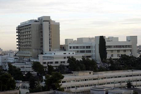 اتفاقية تعاون بين مستشفى الجامعة وجمعية العون الصحي  