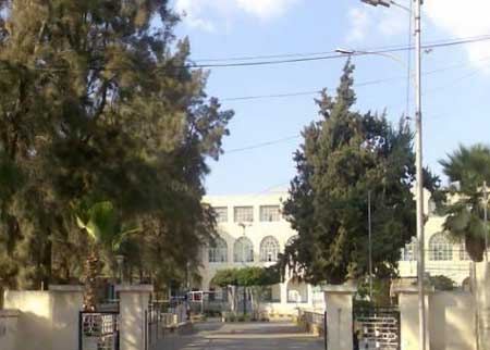 صفاء طالبة تقهر المسافات لتؤكد حقها في التعليم 