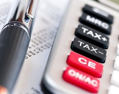 متخصصون يدعون لاعادة النظر بالسياسة الضريبية تحقيقا للعدالة الاجتماعية 