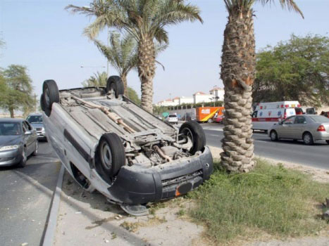 وفاة طالب عماني واصابة اثنين اخرين بحادث تدهور مركبة بالحسينية وفاة طالب عماني واصابة اثنين اخرين بحادث تدهور مركبة بالحسينية