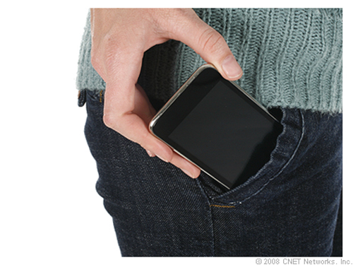 حمل الجوال في الجيوب يضعف الخصية ويقلل فرص الإنجاب 