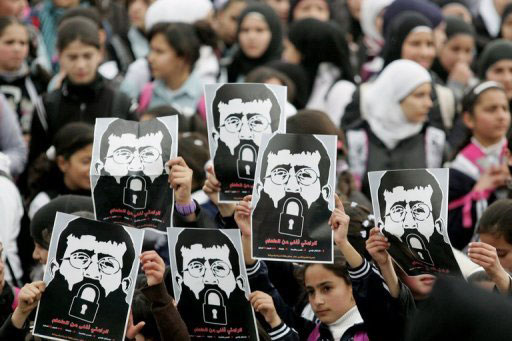 دائرة العلاقات العربية في م. ت. ف تدعو لأوسع حملة تضامن مع الأسير عدنان