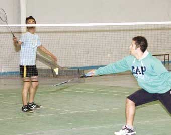 نادي بشرى ينظم بطولة عربية بالريشة الطائرة  