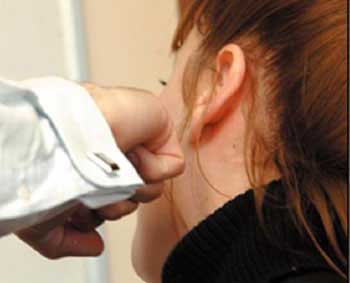 تسجيل اول قضية تستند الى المادة 17 من قانون الحماية من العنف الاسري  