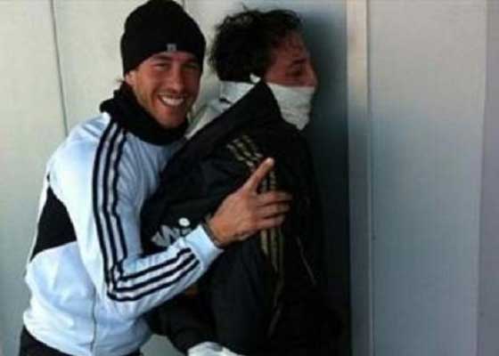 راموس يختطف عاملاً في نادي ريال مدريد