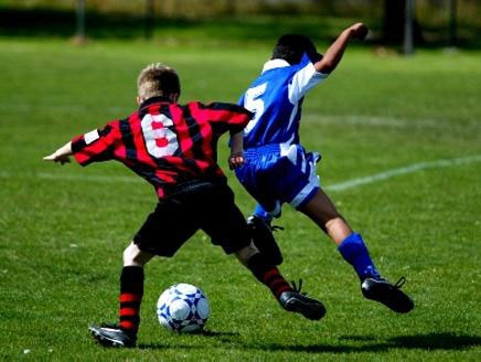 كرة القدم من الرياضات التي تحمل مخاطر ارتجاج المخ