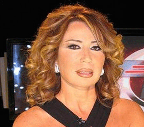 إيناس الدغيدي: مشهد الآذان في مجلس الشعب “كوميدي”! 