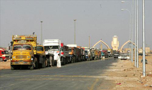 400 شاحنة يوميا معدل تصدير الخضار والفواكه لسوريا  