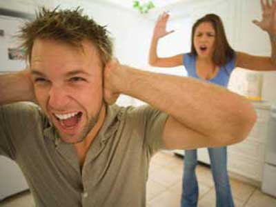 لماذا تقوم الزوجة بالتنكيد على زوجها؟ 