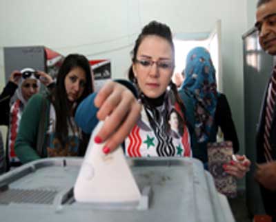 مقتل عشرين شخصا بسوريا في يوم الاستفتاء على الدستور 