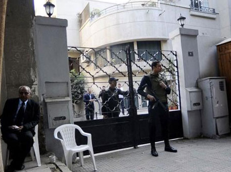 واشنطن تدرس محاكمة النشطاء بمصر 