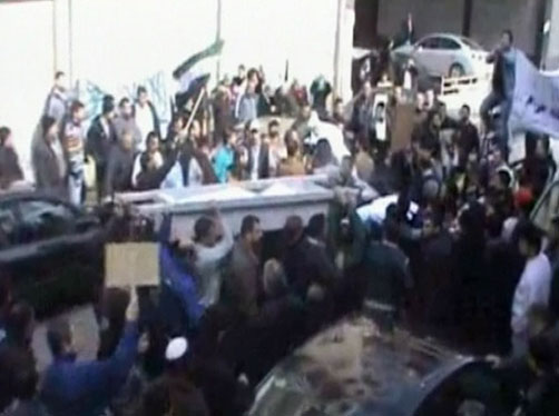 قصف بابا عمرو لليوم الرابع والعشرين و 60 قتيلا معظمهم بحمص 