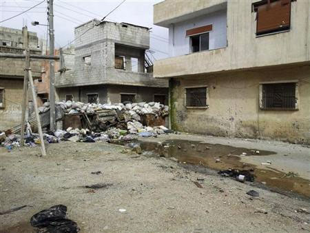 القوات السورية تطلق النيران بكثافة في حمص وسقوط قتيلين