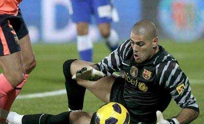 فالديس حارس البارسا : فرصتنا في الحفاظ على لقب الليجا "معقدة" للغاية 