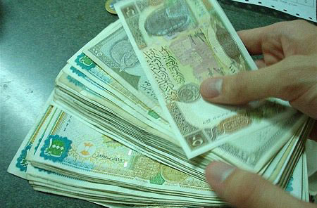 تراجع سعر صرف الليرة السورية في السوق المحلية  