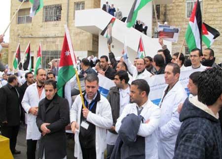 نقيب الممرضين90 بالمئة من الممرضين استجابوا لنداء التوقف عن العمل الاربعاء