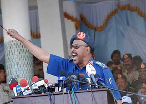 مذكرة اعتقال بحق وزير الدفاع السوداني 