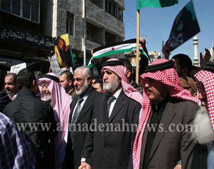 الآلآف يهتفون ضد بشار الاسد وسط عمان  ( صور وفيديو )
